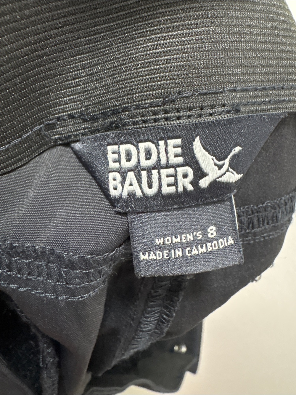 Eddie Bauer | Women’s Black Everyday Stretch Shorts | size 8 - Picture 3 of 5